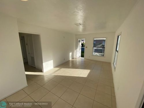 717 57th St, West Palm Beach FL  33407-2515 exterior