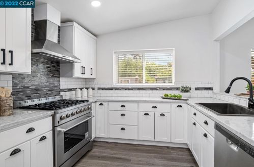 142 Diablo Ct, Concord CA  94523-1925 exterior