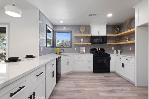 12912 Gramercy Pl, Gardena CA  90249-1808 exterior
