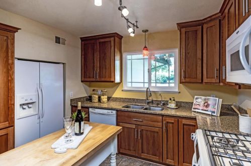 101 Manor Ct, Morgan Hill, CA 95037-4914