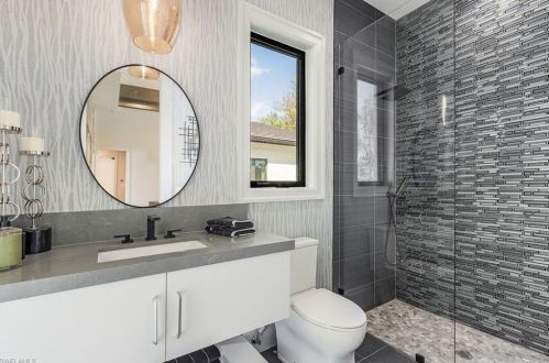 81 North St, Naples FL  34108-2921 exterior