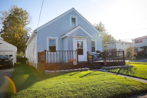 51 Eugene St, Tonawanda, NY 14150-3917