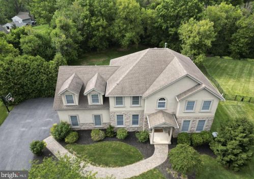 1916 Cherry Ave, Easton, PA 18040-8152