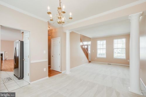 6249 Oakland Dr, Woodbridge VA  22193-7017 exterior