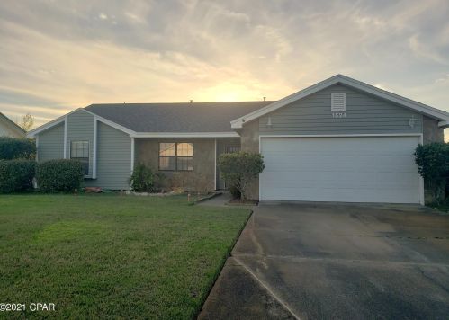 1524 Santa Anita Dr, Lynn Haven FL  32444-3367 exterior