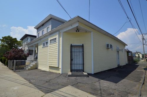 315 Nichols St, Bridgeport, CT 06608-2708