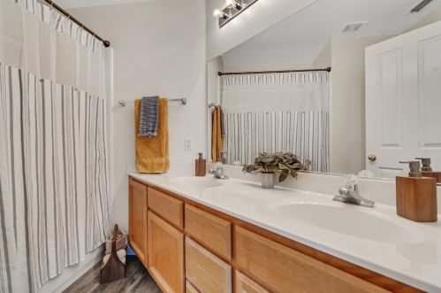 8011 Andante Dr, Citrus Heights CA  95621-1402 exterior