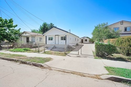 554 Roberds Ave, San Bernardino, CA 92411-2633