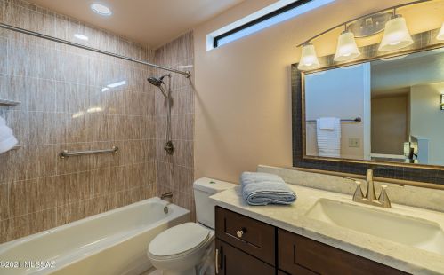 4421 Paseo De Los Cerritos, Tucson AZ 85745-9552 exterior