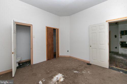 568 Spruce St, Camden NJ  08103-2131 exterior