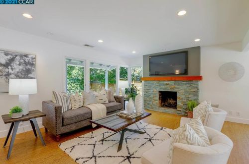 4 Loma Vista Dr, Orinda CA  94563-2213 exterior