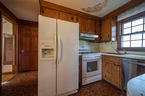 27 Cabot Dr, Nashua NH 03064-1630 exterior