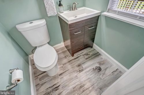 36 Quail Run, Berkeley Township NJ  08721-1300 exterior