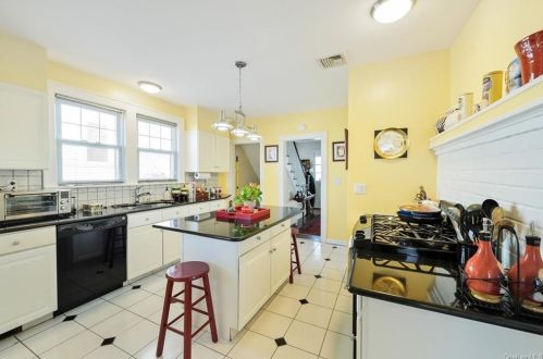 224 Glen Ave, Rye Brook NY  10573-2525 exterior