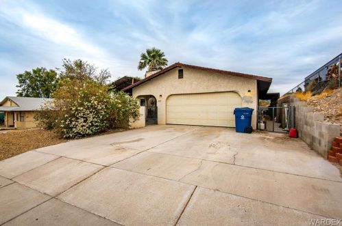 1386 Trane Rd, Bullhead City, AZ 86442-6759