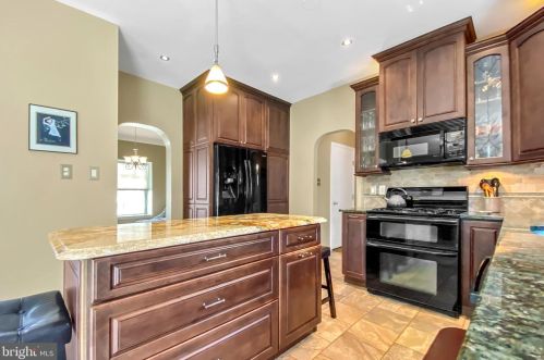 233 Beech Ln, Swedesboro NJ  08085-4033 exterior