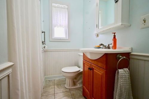 3 Utz Dr, Florence KY  41042-1538 exterior