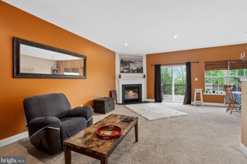179 Stone Hill Dr, Pottstown, PA 19464-7514