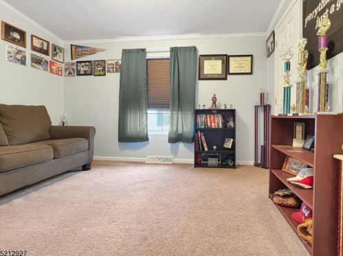 11 Morningside Dr, Belvidere NJ  07823-2910 exterior