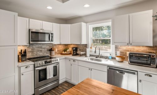 1902 Park Ave, Beaufort SC  29902-3816 exterior