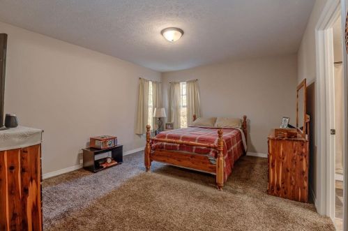 210 Allen St, Franklin OH  45005-2106 exterior