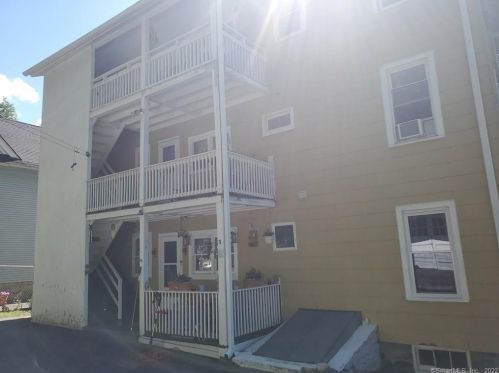 740 Waterville St, Waterbury, CT 06710-1012