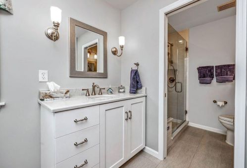 2002 Beechcroft Ct, Cincinnati OH 45233-1713 exterior