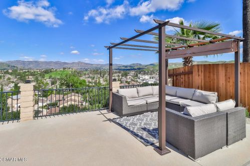 29267 Deep Shadow Dr, Calabasas CA  91301-1521 exterior