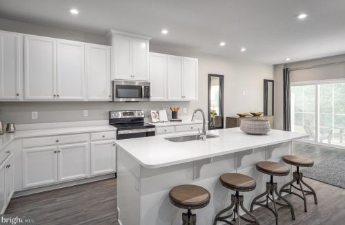 1196 Emilys Ct, Upton, PA 17225-8919