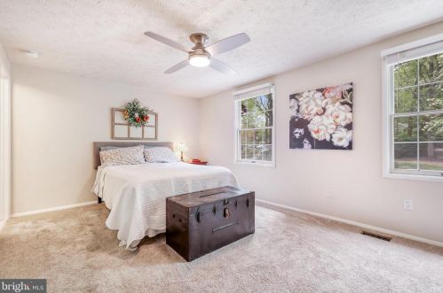 10902 Barton Hill Ct, Herndon VA  20191-5000 exterior