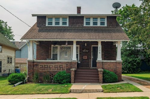 205 Green St, Watertown, WI 53098-2823