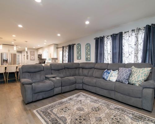 121 Stethem Dr, South Setauket NY  11720-4083 exterior