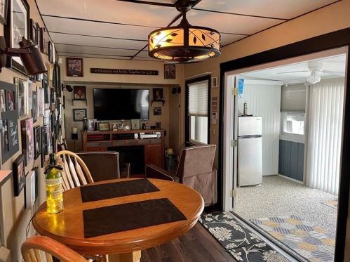 1705 Neshannock Blvd, New Castle PA  16105-2480 exterior