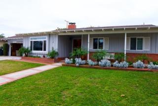 1724 Paloma Dr, Newport Beach, CA 92660-3741