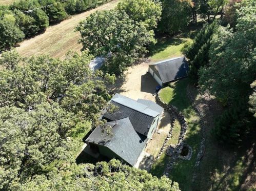 3669 Fair Oak Rd, Deerfield, WI 53531-9571