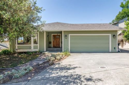 200 Olive Branch Ct, Benicia, CA 94510-2156