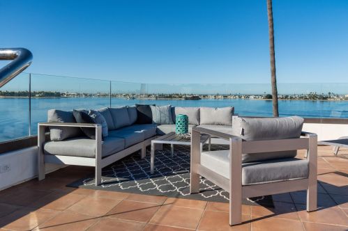 3535 Riviera Dr, San Diego CA 92109-6641 exterior