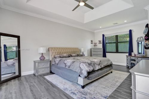 3821 185th Ave, Hollywood FL  33029-2712 exterior