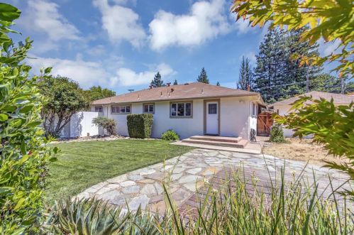 1438 Miramonte Ave, Los Altos CA 94024-5640 exterior