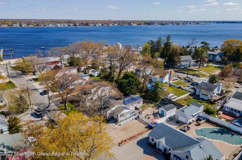 47 Van Ness Dr, Bricktown NJ  08723-5760 exterior