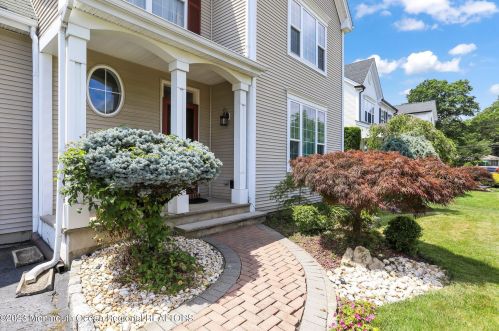 6 Bernadette Rd, Morganville, NJ 07751-4000