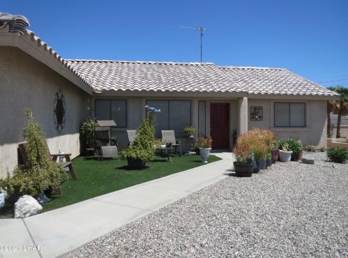3161 Oakwood Dr, Lake Havasu City, AZ 86404-3311