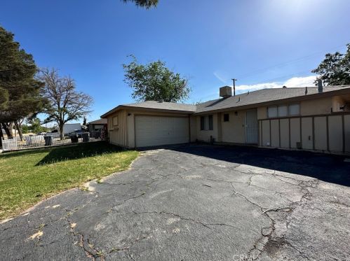 45549 7th St, Lancaster, CA 93535-2037