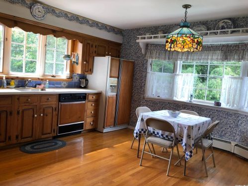 15 David Ct, West Islip NY  11795-3503 exterior