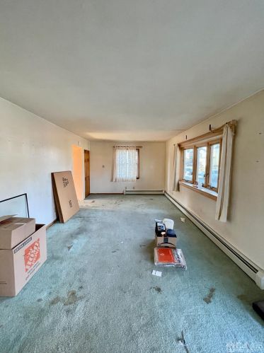 201 Campbell St, Woodbridge NJ  07095-2305 exterior