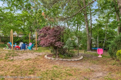 10 Sanford Rd, Bricktown NJ  08724-7134 exterior