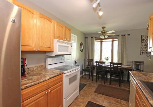 257 Bayberry Ln, Fond Du Lac, WI 54935-4608