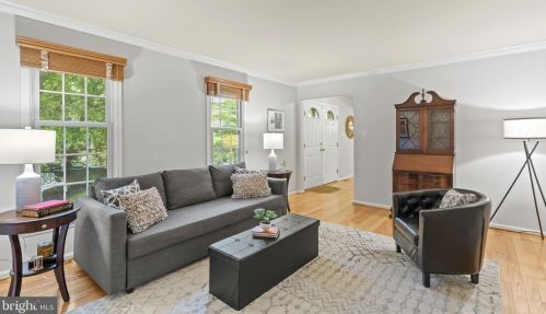 10809 Dayflower Ct, Herndon VA  20191-5109 exterior