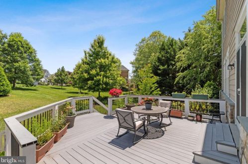 8373 Pedigrue Ct, Gainesville VA  20155-3240 exterior