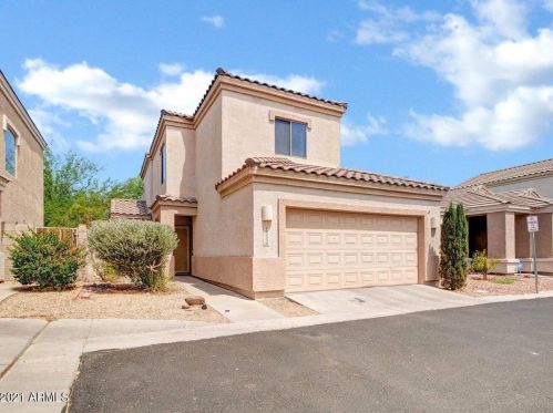 22239 29th Dr, Phoenix, AZ 85027-1756